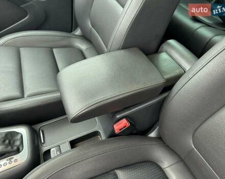 Серый Фольксваген Тигуан, объемом двигателя 2 л и пробегом 106 тыс. км за 15300 $, фото 34 на Automoto.ua