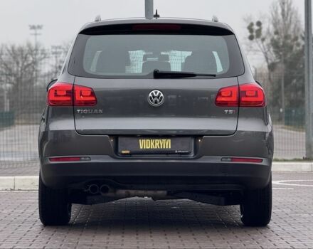 Серый Фольксваген Тигуан, объемом двигателя 2 л и пробегом 169 тыс. км за 12300 $, фото 9 на Automoto.ua