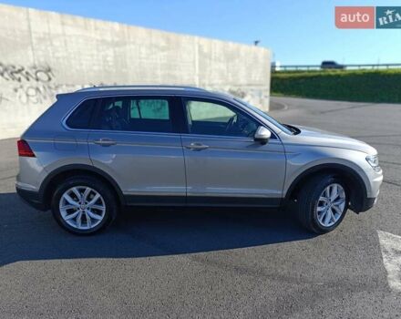 Сірий Фольксваген Тігуан, об'ємом двигуна 1.98 л та пробігом 298 тис. км за 23800 $, фото 8 на Automoto.ua