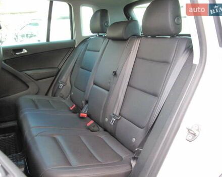 Серый Фольксваген Тигуан, объемом двигателя 2 л и пробегом 186 тыс. км за 14900 $, фото 38 на Automoto.ua