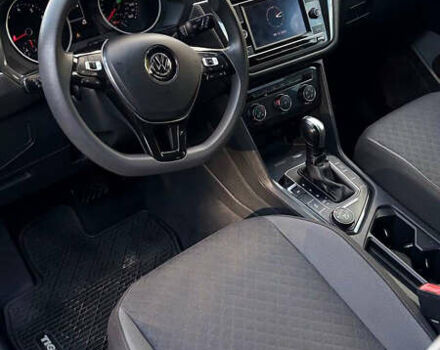 Сірий Фольксваген Тігуан, об'ємом двигуна 1.98 л та пробігом 149 тис. км за 17800 $, фото 22 на Automoto.ua