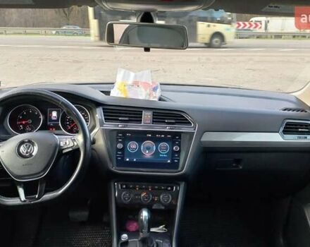 Серый Фольксваген Тигуан, объемом двигателя 2 л и пробегом 147 тыс. км за 23000 $, фото 11 на Automoto.ua