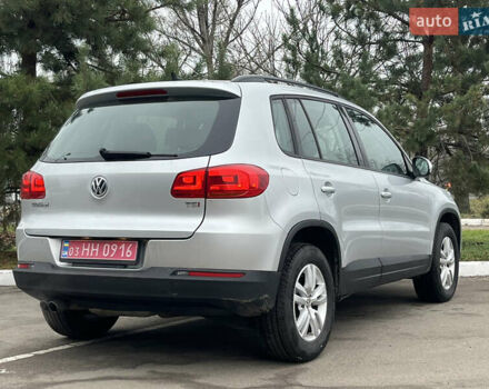 Серый Фольксваген Тигуан, объемом двигателя 2 л и пробегом 172 тыс. км за 10990 $, фото 3 на Automoto.ua