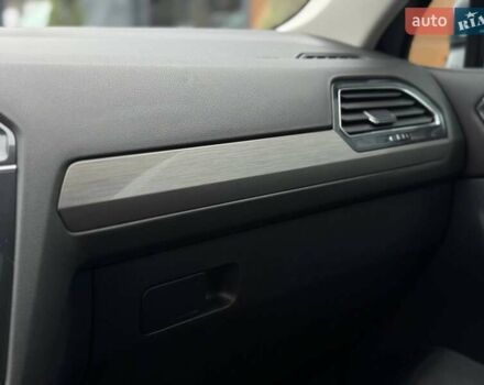 Сірий Фольксваген Тігуан, об'ємом двигуна 1.98 л та пробігом 152 тис. км за 18400 $, фото 53 на Automoto.ua