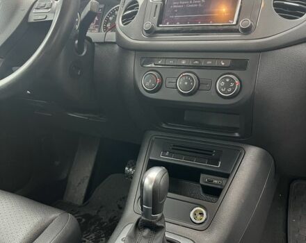 Сірий Фольксваген Тігуан, об'ємом двигуна 2 л та пробігом 172 тис. км за 11890 $, фото 10 на Automoto.ua