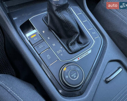 Сірий Фольксваген Тігуан, об'ємом двигуна 1.98 л та пробігом 84 тис. км за 23750 $, фото 78 на Automoto.ua