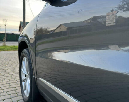 Сірий Фольксваген Тігуан, об'ємом двигуна 1.98 л та пробігом 158 тис. км за 13999 $, фото 43 на Automoto.ua