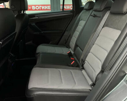 Сірий Фольксваген Тігуан, об'ємом двигуна 1.98 л та пробігом 163 тис. км за 28600 $, фото 20 на Automoto.ua