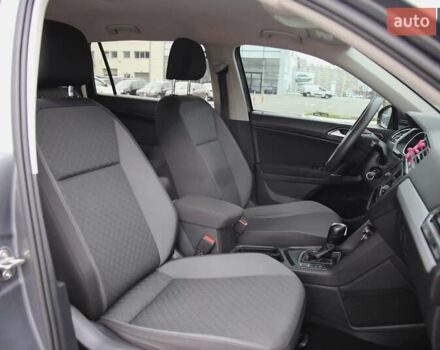 Сірий Фольксваген Тігуан, об'ємом двигуна 1.98 л та пробігом 160 тис. км за 16900 $, фото 8 на Automoto.ua