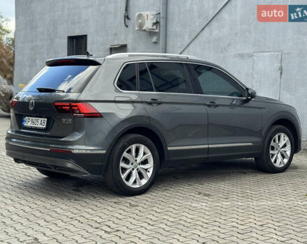 Серый Фольксваген Тигуан, объемом двигателя 2 л и пробегом 197 тыс. км за 22900 $, фото 5 на Automoto.ua