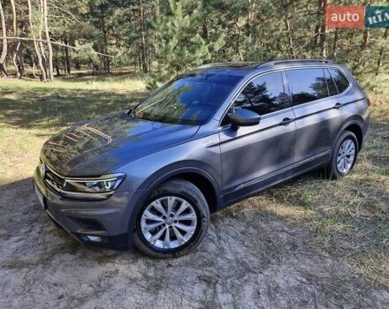 Серый Фольксваген Тигуан, объемом двигателя 1.98 л и пробегом 143 тыс. км за 20000 $, фото 3 на Automoto.ua