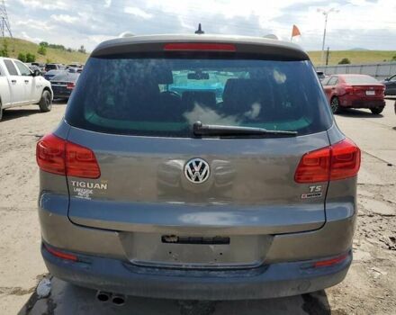 Серый Фольксваген Тигуан, объемом двигателя 2 л и пробегом 112 тыс. км за 3000 $, фото 6 на Automoto.ua