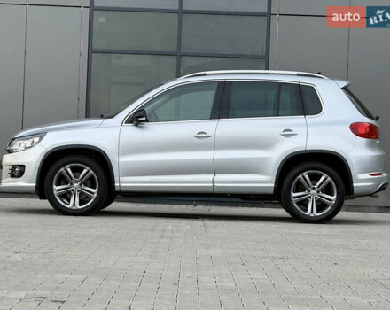 Серый Фольксваген Тигуан, объемом двигателя 2 л и пробегом 181 тыс. км за 15000 $, фото 5 на Automoto.ua