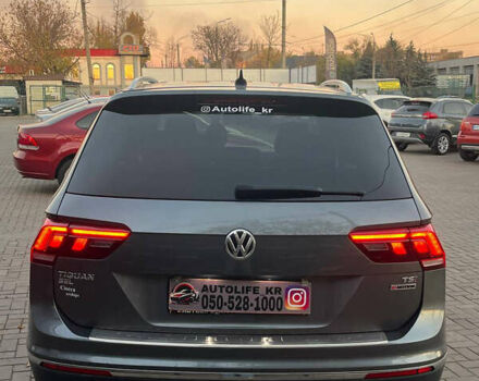 Серый Фольксваген Тигуан, объемом двигателя 1.98 л и пробегом 127 тыс. км за 17800 $, фото 5 на Automoto.ua