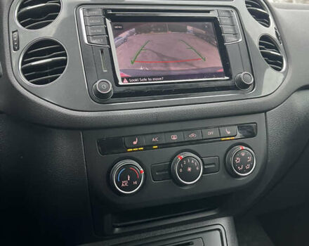 Серый Фольксваген Тигуан, объемом двигателя 2 л и пробегом 172 тыс. км за 10990 $, фото 14 на Automoto.ua