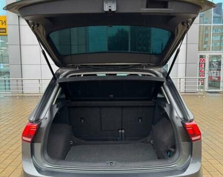 Серый Фольксваген Тигуан, объемом двигателя 1.97 л и пробегом 170 тыс. км за 24900 $, фото 7 на Automoto.ua