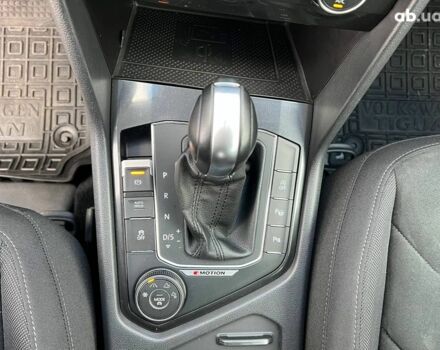 Серый Фольксваген Тигуан, объемом двигателя 2 л и пробегом 250 тыс. км за 22680 $, фото 31 на Automoto.ua