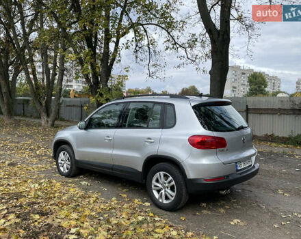 Сірий Фольксваген Тігуан, об'ємом двигуна 1.98 л та пробігом 199 тис. км за 12700 $, фото 3 на Automoto.ua