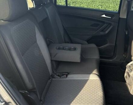 Сірий Фольксваген Тігуан, об'ємом двигуна 1.98 л та пробігом 116 тис. км за 18500 $, фото 20 на Automoto.ua