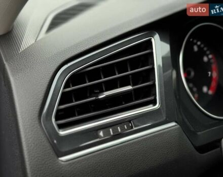 Сірий Фольксваген Тігуан, об'ємом двигуна 1.98 л та пробігом 152 тис. км за 18400 $, фото 39 на Automoto.ua