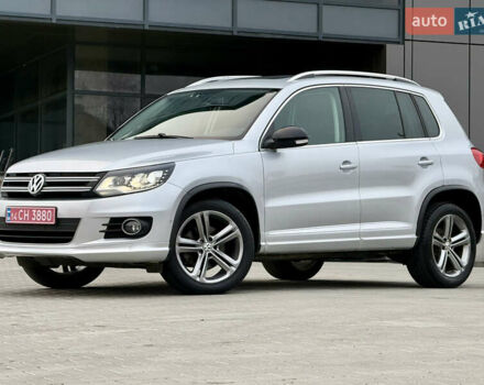 Серый Фольксваген Тигуан, объемом двигателя 2 л и пробегом 181 тыс. км за 15000 $, фото 1 на Automoto.ua