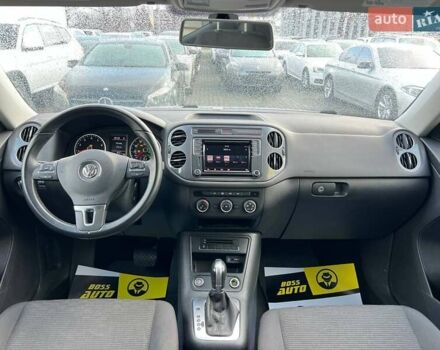 Сірий Фольксваген Тігуан, об'ємом двигуна 2 л та пробігом 196 тис. км за 13300 $, фото 15 на Automoto.ua