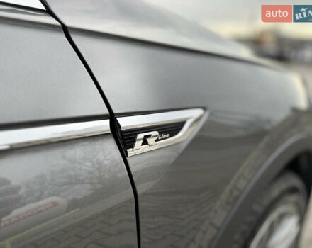 Сірий Фольксваген Тігуан, об'ємом двигуна 1.98 л та пробігом 163 тис. км за 28600 $, фото 30 на Automoto.ua