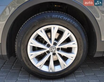 Сірий Фольксваген Тігуан, об'ємом двигуна 1.98 л та пробігом 119 тис. км за 22900 $, фото 16 на Automoto.ua