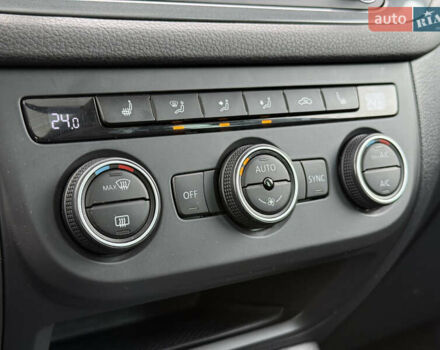 Серый Фольксваген Тигуан, объемом двигателя 2 л и пробегом 181 тыс. км за 15000 $, фото 29 на Automoto.ua