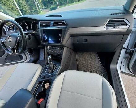 Сірий Фольксваген Тігуан, об'ємом двигуна 1.98 л та пробігом 163 тис. км за 24000 $, фото 22 на Automoto.ua