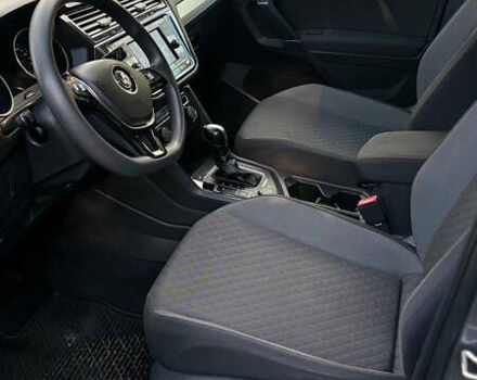 Сірий Фольксваген Тігуан, об'ємом двигуна 1.98 л та пробігом 149 тис. км за 17800 $, фото 21 на Automoto.ua