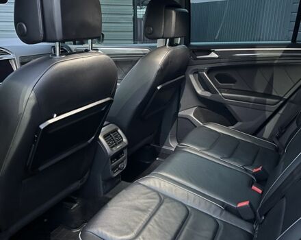 Серый Фольксваген Тигуан, объемом двигателя 2 л и пробегом 116 тыс. км за 28000 $, фото 16 на Automoto.ua