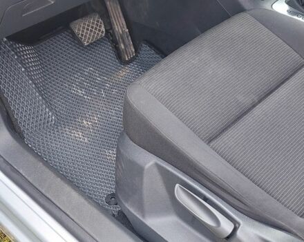 Сірий Фольксваген Тігуан, об'ємом двигуна 2 л та пробігом 48 тис. км за 14000 $, фото 7 на Automoto.ua