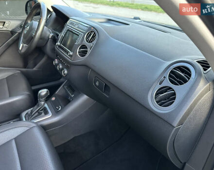 Сірий Фольксваген Тігуан, об'ємом двигуна 1.98 л та пробігом 158 тис. км за 13999 $, фото 22 на Automoto.ua