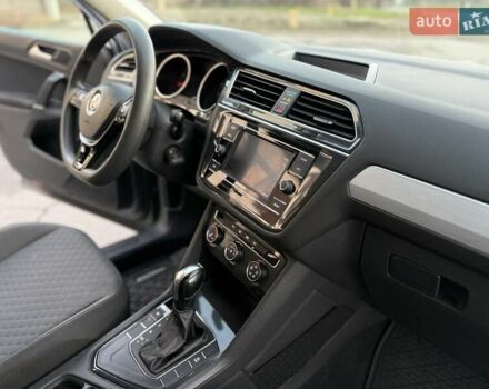 Сірий Фольксваген Тігуан, об'ємом двигуна 0 л та пробігом 146 тис. км за 16300 $, фото 26 на Automoto.ua