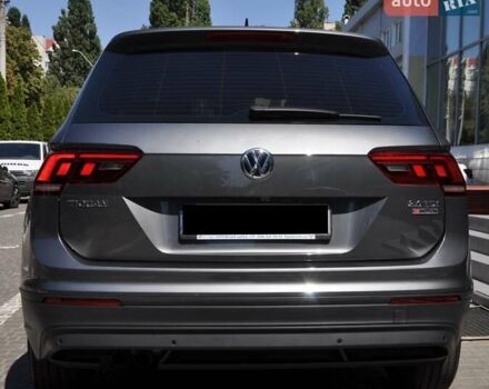 Сірий Фольксваген Тігуан, об'ємом двигуна 1.98 л та пробігом 119 тис. км за 22900 $, фото 5 на Automoto.ua
