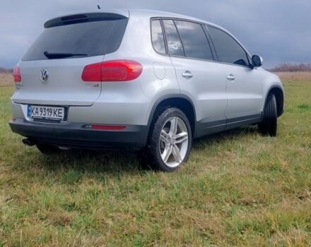 Сірий Фольксваген Тігуан, об'ємом двигуна 2 л та пробігом 48 тис. км за 14000 $, фото 3 на Automoto.ua