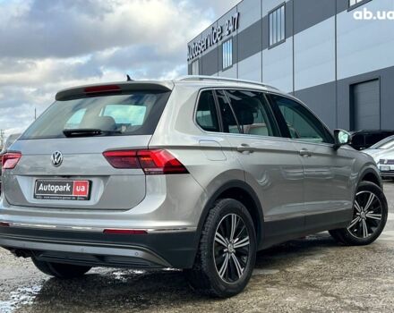 Серый Фольксваген Тигуан, объемом двигателя 2 л и пробегом 250 тыс. км за 22680 $, фото 7 на Automoto.ua