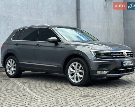 Серый Фольксваген Тигуан, объемом двигателя 2 л и пробегом 197 тыс. км за 22900 $, фото 3 на Automoto.ua