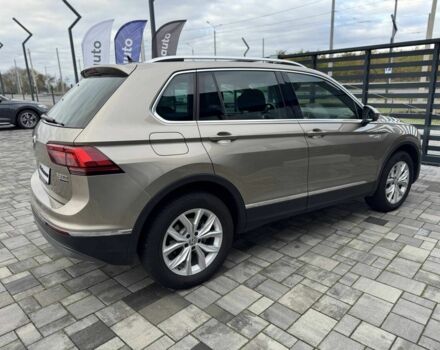 Серый Фольксваген Тигуан, объемом двигателя 2 л и пробегом 320 тыс. км за 20500 $, фото 2 на Automoto.ua