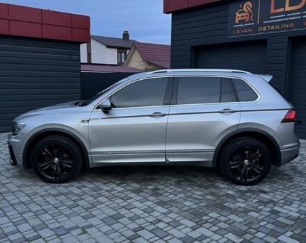 Серый Фольксваген Тигуан, объемом двигателя 2 л и пробегом 116 тыс. км за 28000 $, фото 4 на Automoto.ua