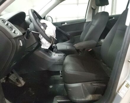 Сірий Фольксваген Тігуан, об'ємом двигуна 2 л та пробігом 187 тис. км за 6900 $, фото 6 на Automoto.ua