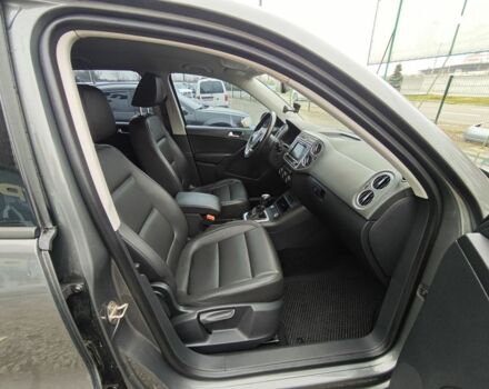 Сірий Фольксваген Тігуан, об'ємом двигуна 0 л та пробігом 207 тис. км за 13200 $, фото 13 на Automoto.ua