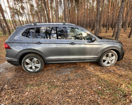 Сірий Фольксваген Тігуан, об'ємом двигуна 1.98 л та пробігом 81 тис. км за 23000 $, фото 7 на Automoto.ua