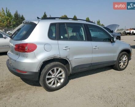 Сірий Фольксваген Тігуан, об'ємом двигуна 1.98 л та пробігом 121 тис. км за 999 $, фото 3 на Automoto.ua