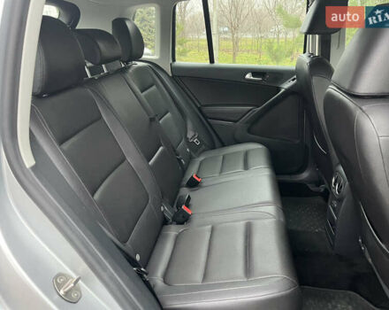 Серый Фольксваген Тигуан, объемом двигателя 2 л и пробегом 172 тыс. км за 10990 $, фото 11 на Automoto.ua