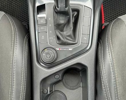 Серый Фольксваген Тигуан, объемом двигателя 1.97 л и пробегом 165 тыс. км за 25999 $, фото 27 на Automoto.ua