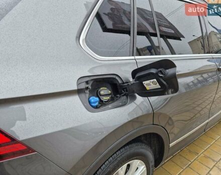 Серый Фольксваген Тигуан, объемом двигателя 1.97 л и пробегом 170 тыс. км за 24900 $, фото 10 на Automoto.ua