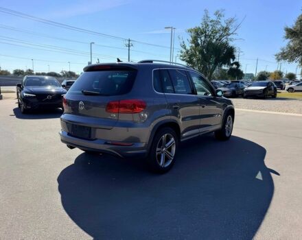 Серый Фольксваген Тигуан, объемом двигателя 2 л и пробегом 53 тыс. км за 12000 $, фото 3 на Automoto.ua