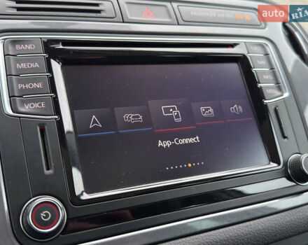 Серый Фольксваген Тигуан, объемом двигателя 2 л и пробегом 181 тыс. км за 15000 $, фото 26 на Automoto.ua